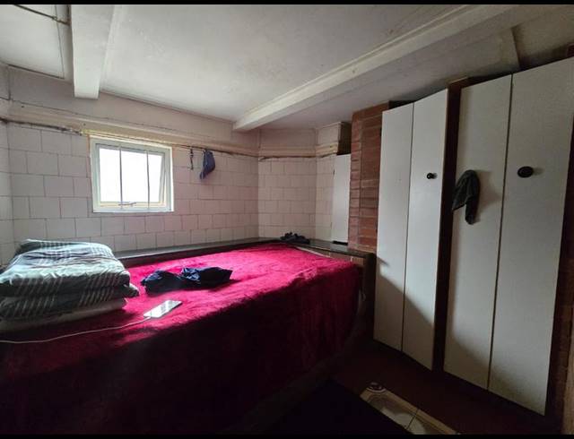 10 BEDROOM APARTMENT FOR SALE IN UMBILO